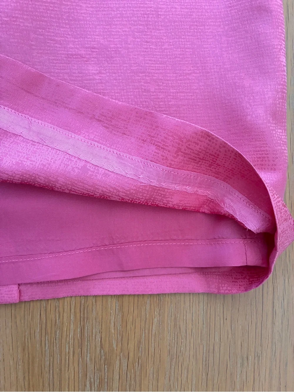 Vintage Papell Petites-100% Silk-Fuchsia-Pink Pencil Skirt-Barbiecore-90s-6P